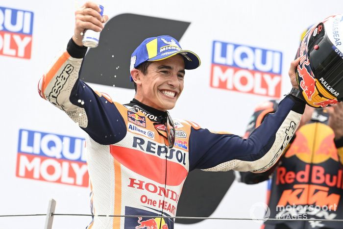 Podio: ganador Marc Márquez, Repsol Honda Team
