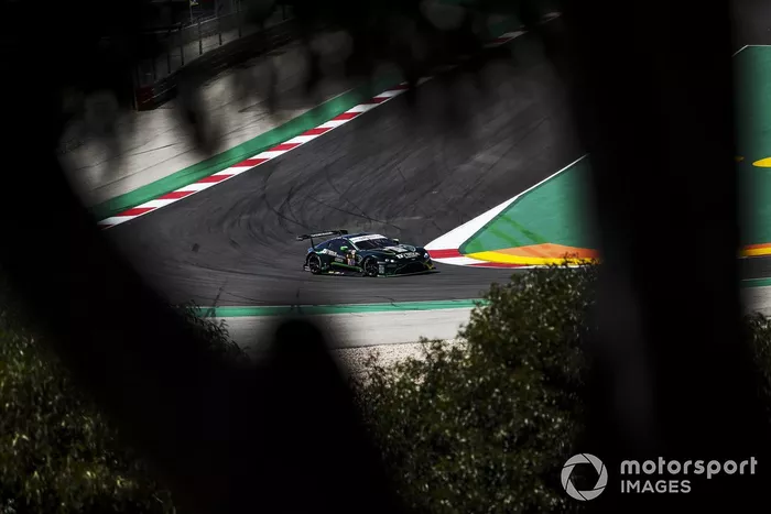 #777 D'Station Racing Aston Martin Vantage AMR: Satoshi Hoshino, Tomonobu Fujii, Andrew Watson 