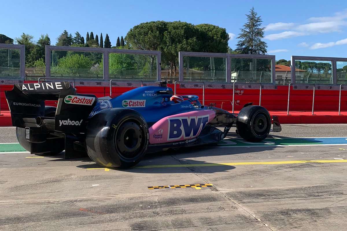 Esteban Ocon, Alpine F1 Team, Pirelli Test Imola