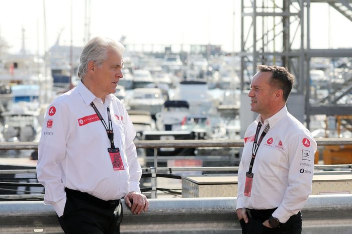 JF Thormann, vicepresidente ejecutivo y director de operaciones de Andretti Autosport, Roger Griffiths, jefe de Andretti Autosport