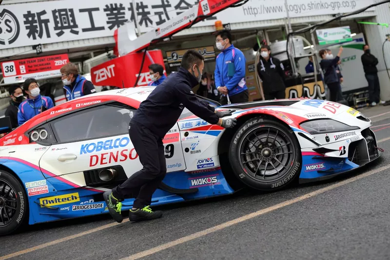 #39 DENSO KOBELCO SARD GR Supra