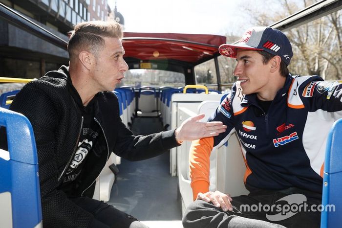 Marc Márquez, Repsol Honda Team y el futbolista del Betis Joaquin en Madrid