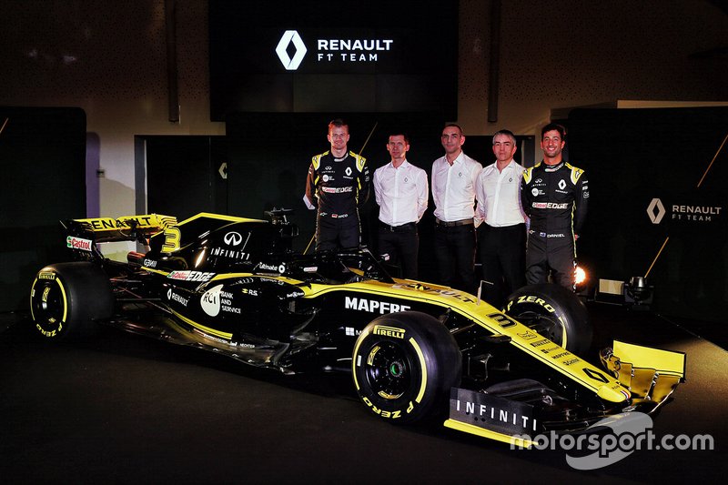 Daniel Ricciardo, Renault Sport F1 Team, Nico Hulkenberg, Renault Sport F1 Team, Cyril Abiteboul, Renault Sport F1 Managing Director, Nick Chester, Renault Sport F1 Team Technical Director,  Remi Taffin, Head of Renault Sport F1 Track Operations