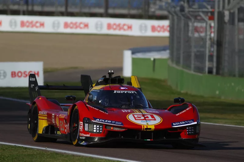 #51 Ferrari AF Corse Ferrari 499P: Alessandro Pier Guidi, James Calado, Antonio Giovinazzi
