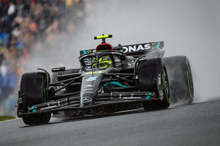 Lewis Hamilton, Mercedes W14