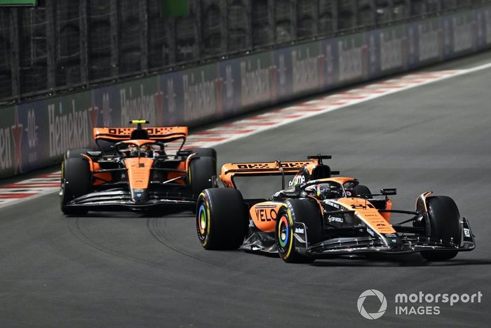 Oscar Piastri, McLaren MCL60, Lando Norris
