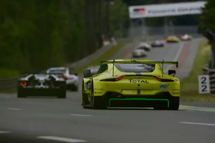 #97 Aston Martin Racing Aston Martin Vantage AMR: Alex Lynn, Maxime Martin, Jonathan Adam