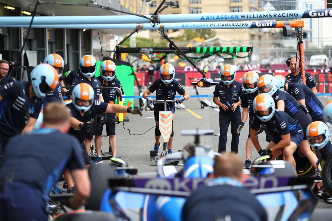 Entrenamientos en boxes de Williams
