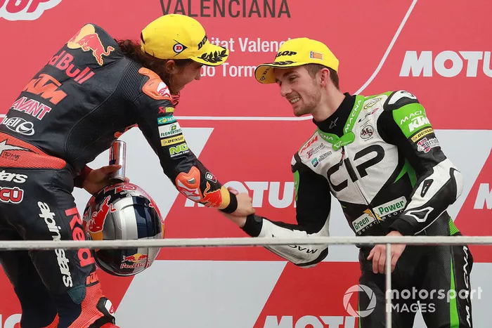 Podio: ganador, Can Oncu, Red Bull KTM Ajo , tercero, John McPhee, CIP Green Power
