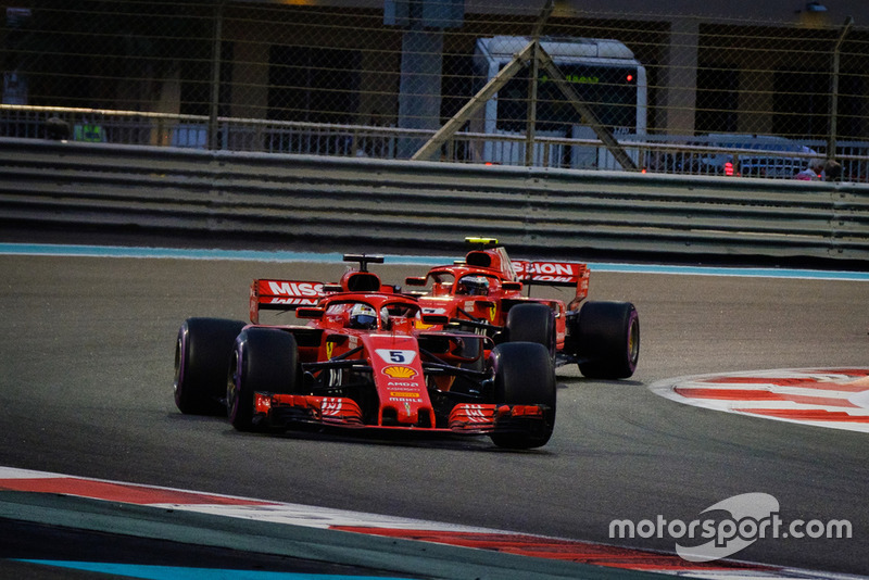 Sebastian Vettel, Ferrari SF71H, y Kimi Raikkonen, Ferrari SF71H 