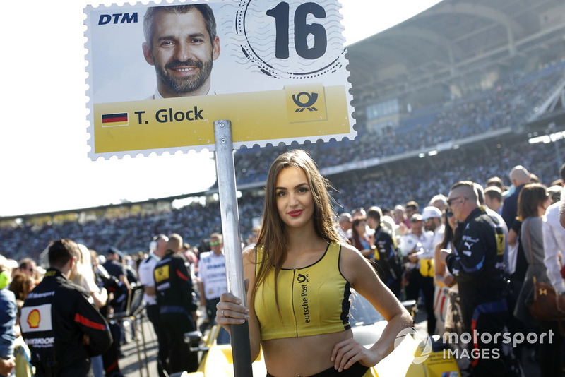 Grid girl van Timo Glock, BMW Team RMG