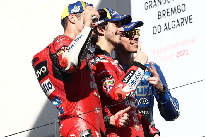 Podio: tercer lugar Jack Miller, Ducati Team, Ganador Francesco Bagnaia, Ducati Team, segundo lugar Joan Mir, Team Suzuki MotoGP
