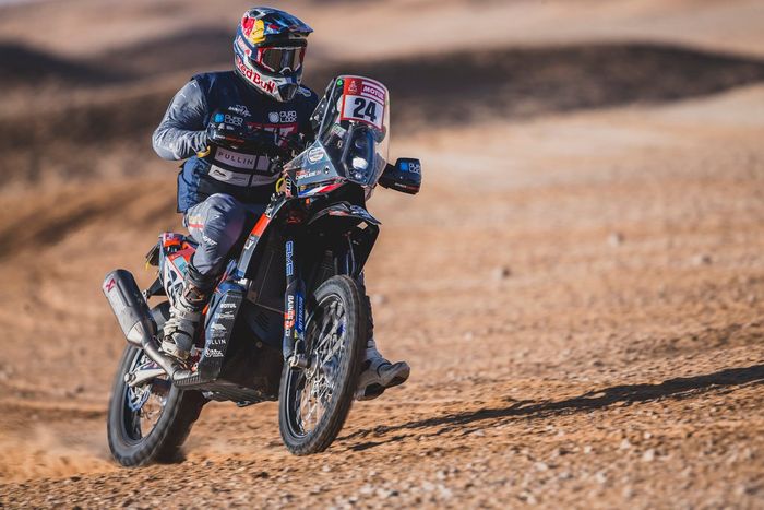 #24 Team Baines Rally KTM: Camille Chapeliere