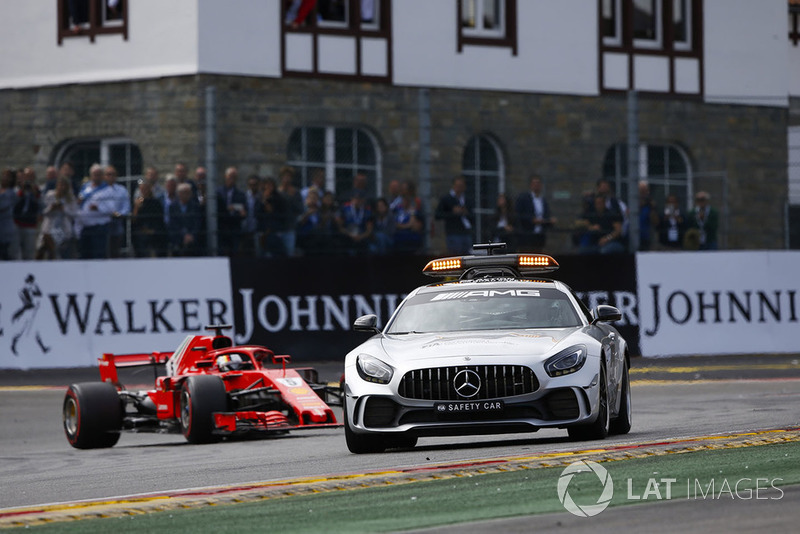 El coche de seguridad y Sebastian Vettel, Ferrari SF71H