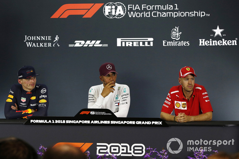 Max Verstappen, Red Bull Racing, Lewis Hamilton, Mercedes AMG F1 et Sebastian Vettel, Ferrari lors de la conférence de presse