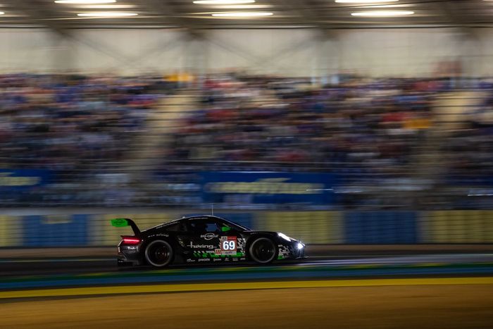 #69 Herberth Motorsport Porsche 911 RSR - 19 LMGTE Am, Robert Renauer, Ralf Bohn, Rolf Ineichen