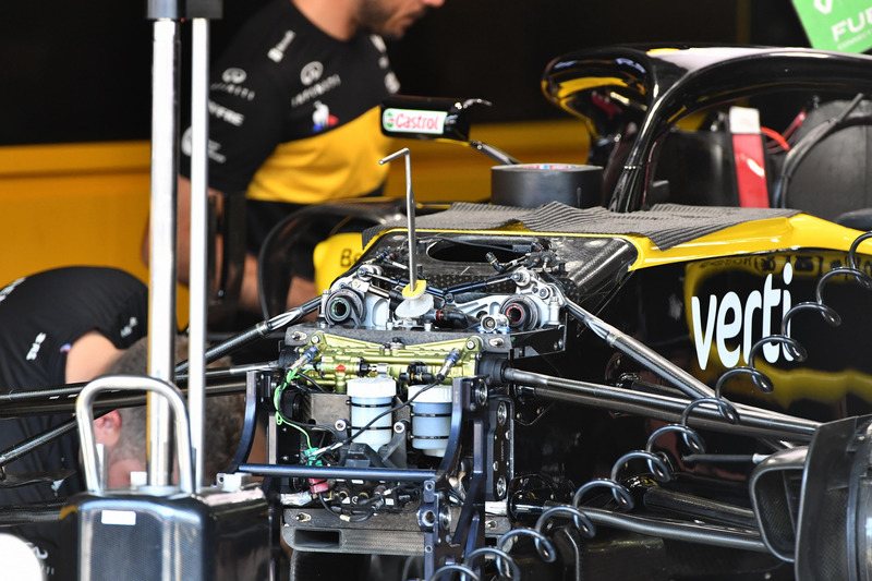 Detalle de la suspensión frontal del Renault Sport F1 Team R.S. 18