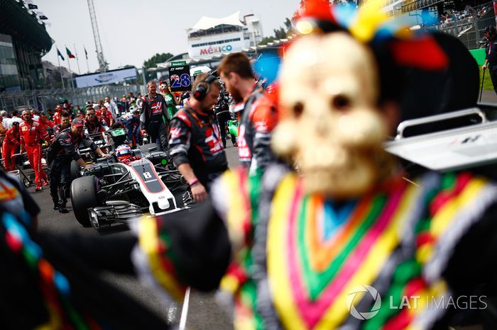 Romain Grosjean, Haas F1 Team VF-17