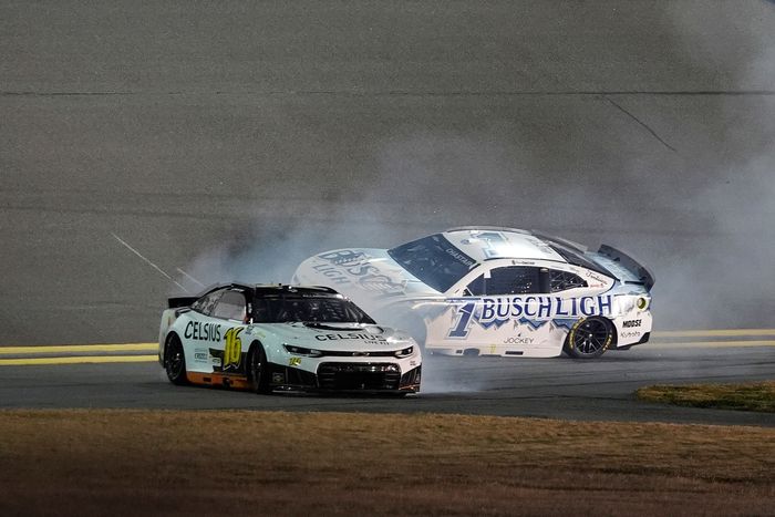 AJ Allmendinger, Kaulig Racing Chevrolet, Ross Chastain, Trackhouse Racing Chevrolet