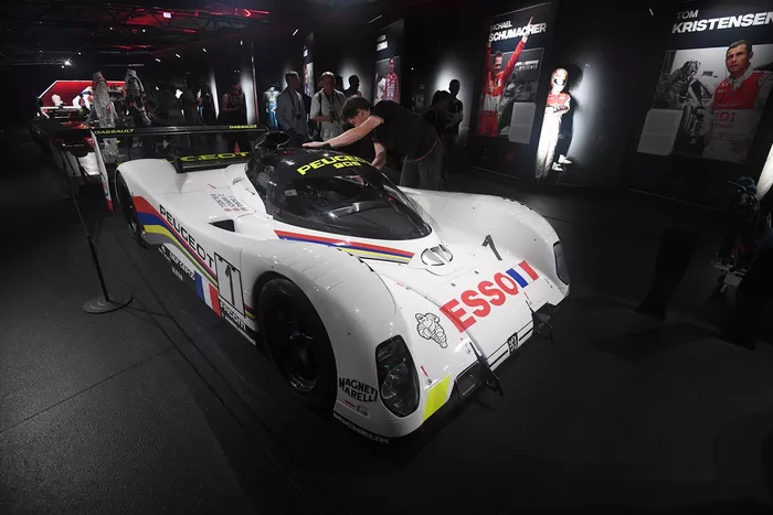 Peugeot 905