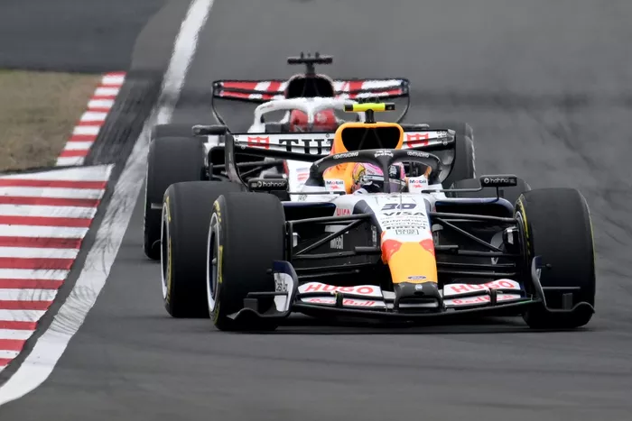 Liam Lawson, Racing Bulls, Esteban Ocon, Haas F1 Team