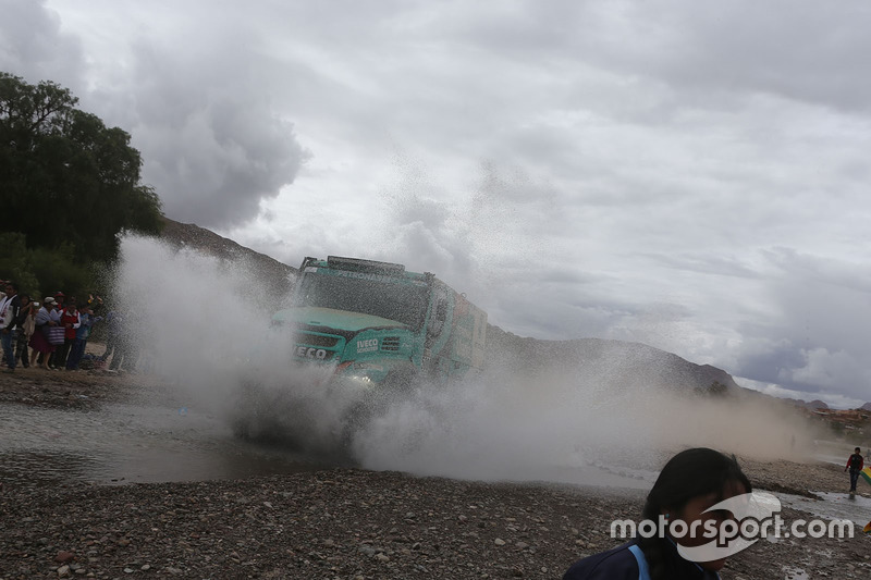 7. #500 Team De Rooy, IVECO: Герард де Рой, Моі Торраллардона, Дарек Родевальд
