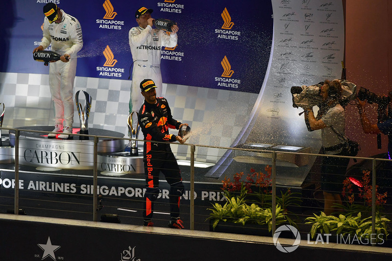 Podium: race winner Lewis Hamilton, Mercedes AMG F1, second place Daniel Ricciardo, Red Bull Racing, third place Valtteri Bottas, Mercedes AMG F1