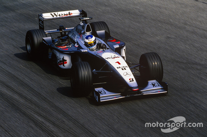 15. El McLaren MP4/14-Mercedes de F1