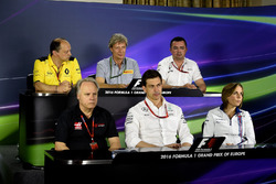 Frédéric Vasseur, Renault Sport F1 Team, Roberto Boccafogli , Pirelli, Eric Boullier, McLaren , Gene