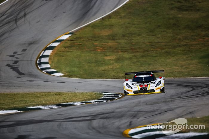 Christian Fittipaldi e Joao Barbosa, que precisavam receber a bandeira quadriculada à frente do carro campeão.