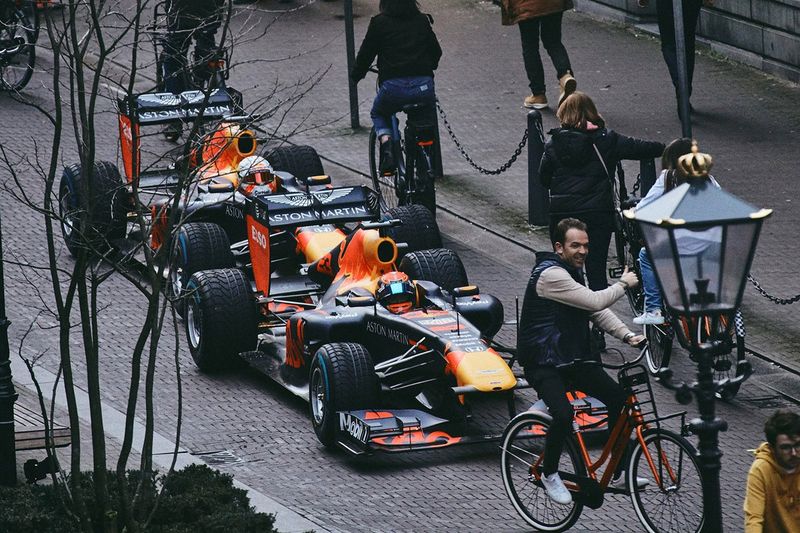 Max Verstappen y Alexander Albon, Red Bull Racing