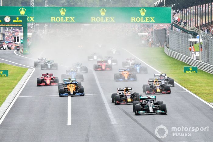 Arrancada Lewis Hamilton, Mercedes W12, Max Verstappen, Red Bull Racing RB16B, Sergio Pérez, Red Bull Racing RB16B, Lando Norris, McLaren MCL35M