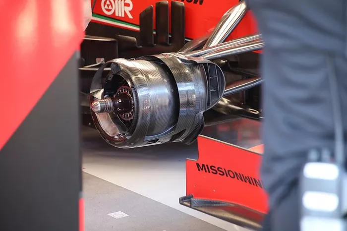 Frenos delanteros del Ferrari SF1000