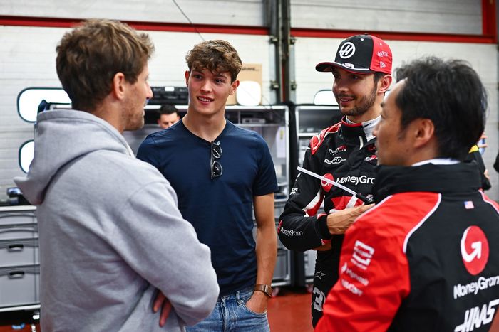 Esteban Ocon, Haas F1 Team, Oliver Bearman, Haas F1 Team, Romain Grosjean