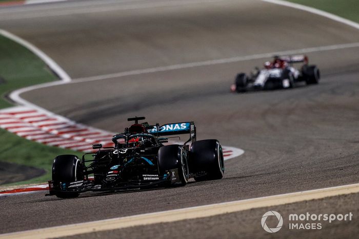 George Russell, Mercedes F1 W11, Kimi Raikkonen, Alfa Romeo Racing C39