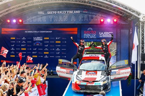 Ganadores Elfyn Evans, Scott Martin, Toyota Gazoo Racing WRT Toyota GR Yaris Rally1