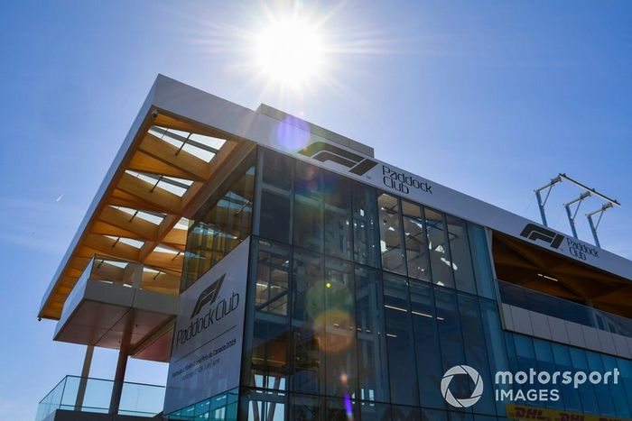 Nuevo edificio de pits