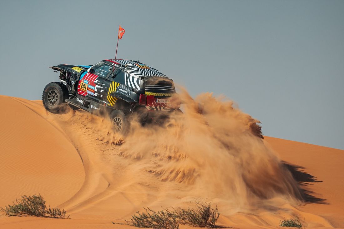 #241 X-Raid Mini JCW Equipo Mini: Vladas Jurkevicius, Aisvydas Paliukenas