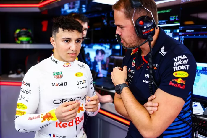 Isack Hadjar, Red Bull Racing