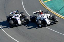 Charles Leclerc, Sauber C37 and Sergey Sirotkin, Williams FW41 battle