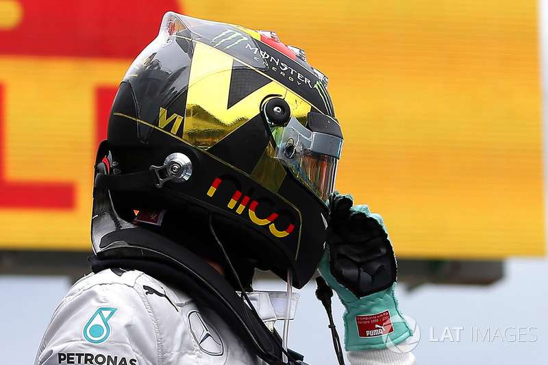 Race winner Nico Rosberg, Mercedes AMG F1 celebrates