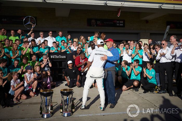 Mercedes celebra el campeonato de constructores de F1 2017