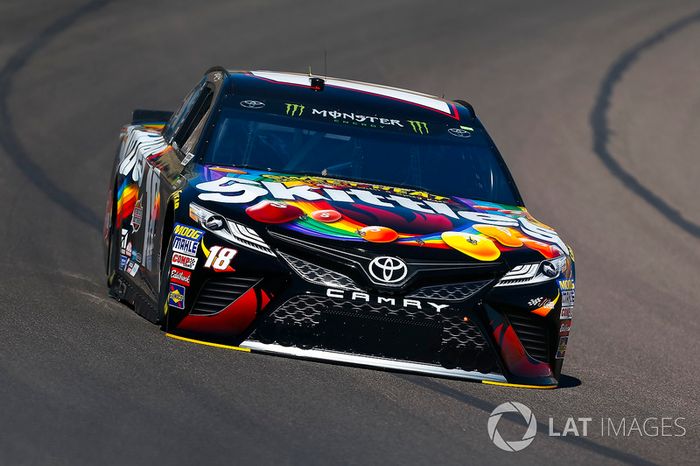 Kyle Busch, Joe Gibbs Racing, Toyota Camry Skittles Sweet Heat