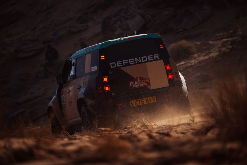 #502 Defender Rally, Defender D7X-R: Rokas Baciuska, Oriol Vidal 