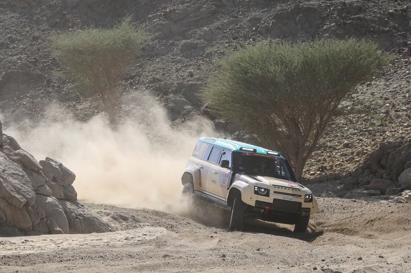 #502 Defender Rally Defender: Rokas Baciuska, Oriol Vidal