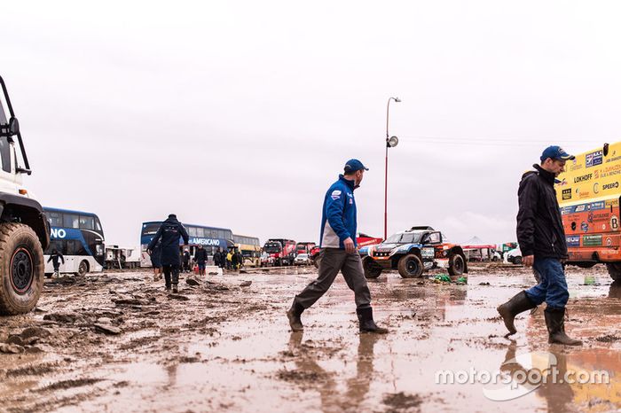 Allagamenti al bivacco in Oruro
