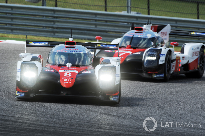 #8 Toyota Gazoo Racing Toyota TS050 Hybrid: Стефан Сарразан, Себастьян Буемі, Казукі Накадзіма, #7 Toyota Gazoo Racing Toyota TS050 Hybrid: Майк Конвей, Камуі Кобаясі, Хосе Марія Лопес