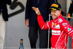 Ganador de la carrera Sebastian Vettel, Ferrari