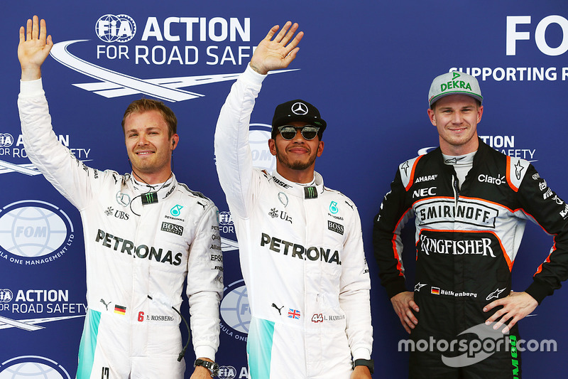 Polesitter Lewis Hamilton, 2. Nico Rosberg (Startplatzstrafe), 3. Nico Hülkenberg