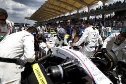 Valtteri Bottas, Williams, arrives on the grid